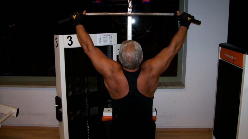 Wide Grip Front Pulldown