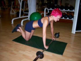 Barbell Ab Rollout – On Knees